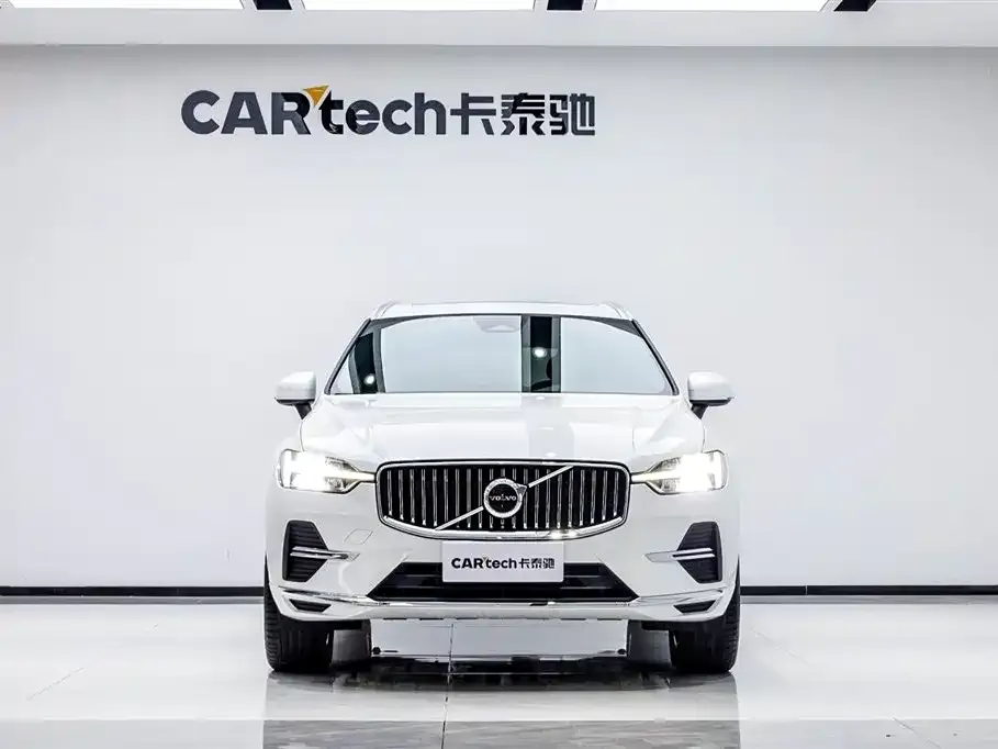 Volvo XC60 — фото 5