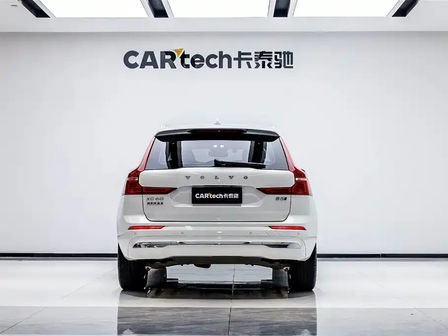 Volvo XC60 — фото 2