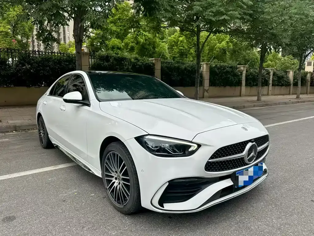 Mercedes-Benz C-Class — фото 1