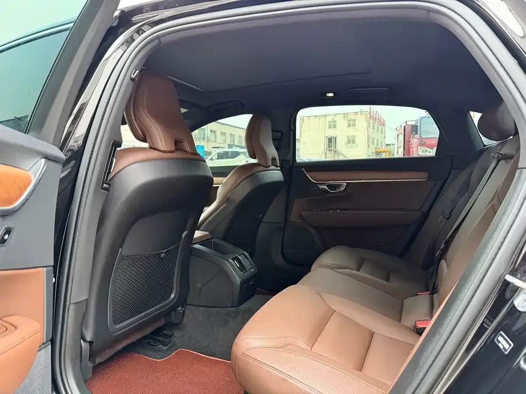 Volvo S90 — фото 2