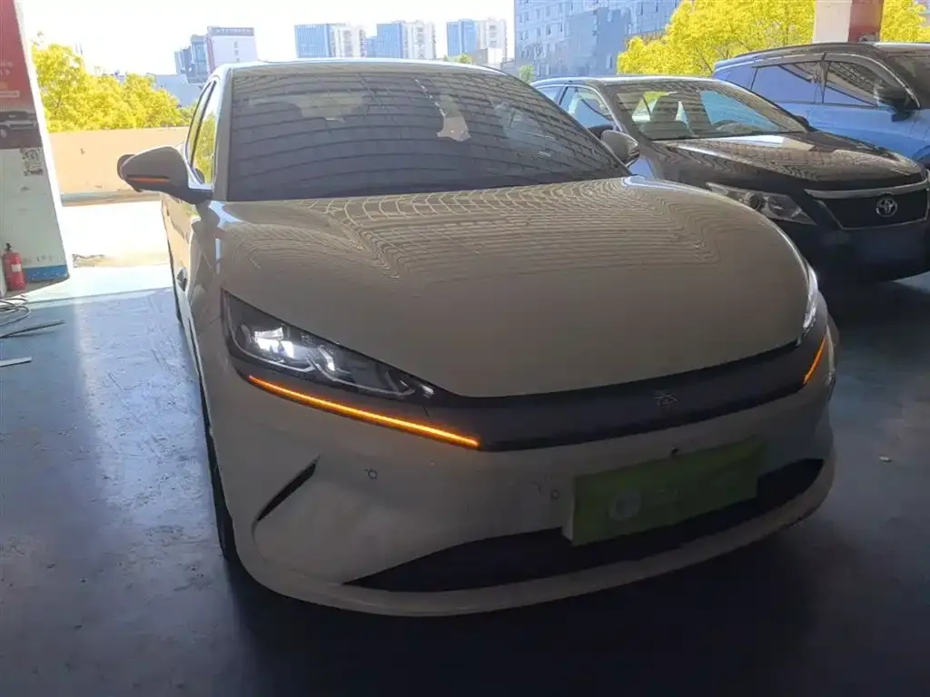 BYD Qin L — фото 8