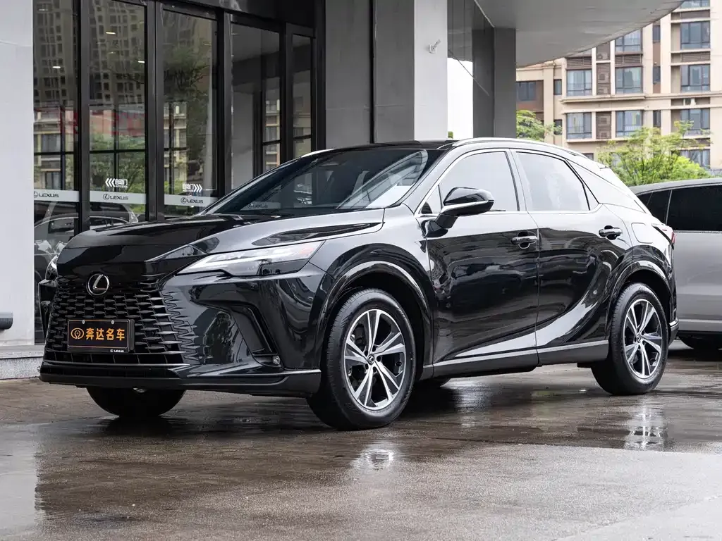 Lexus RX — фото 1