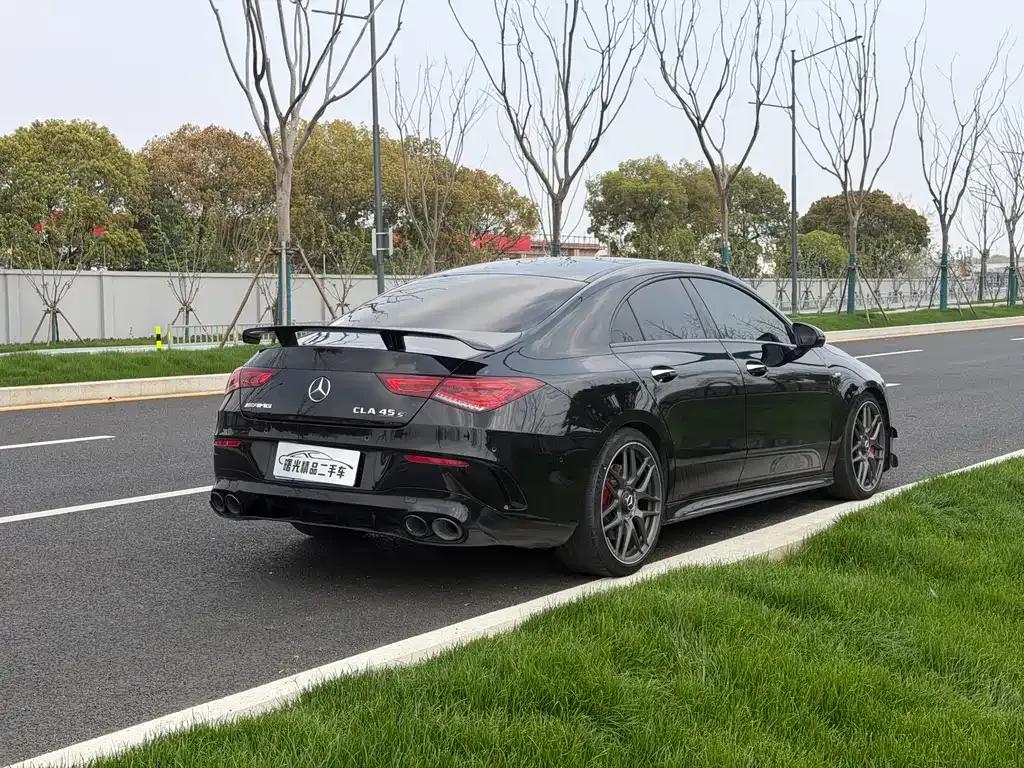 Mercedes-Benz CLA AMG — фото 8