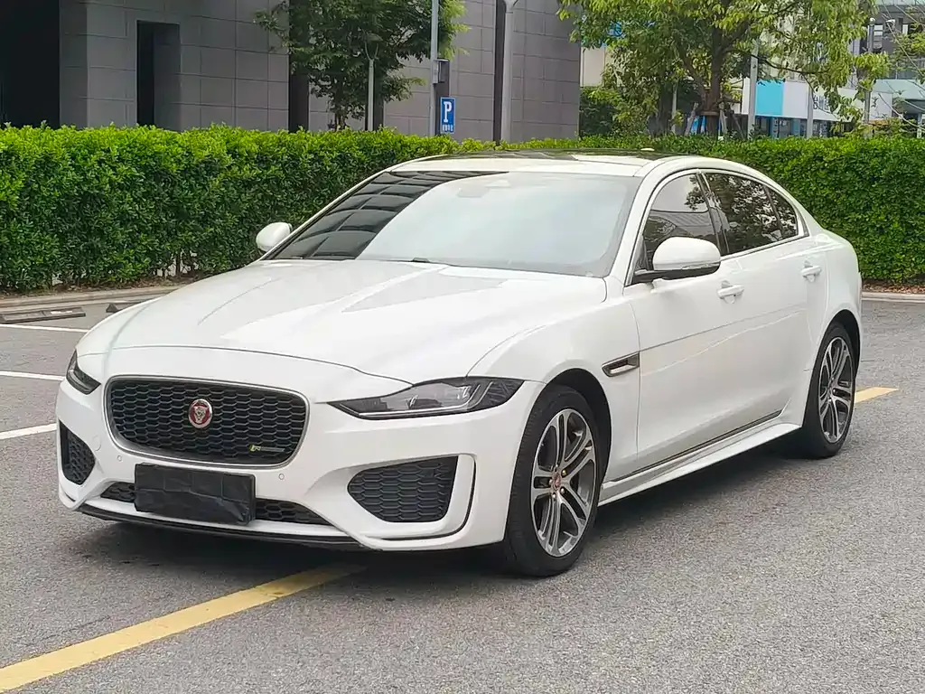 Jaguar XEL — фото 1