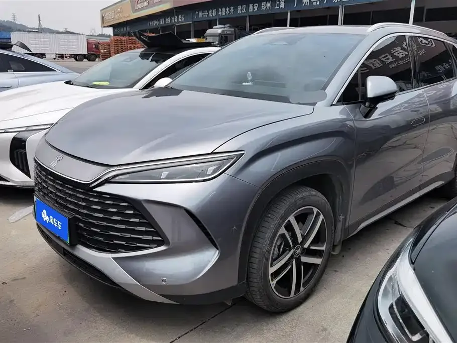 BYD L DM-i — фото 1