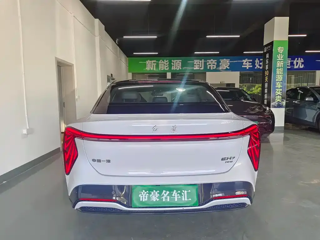 Hongqi EH7 — фото 3