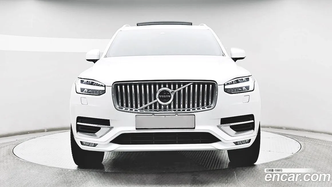 Volvo XC90 — фото 10