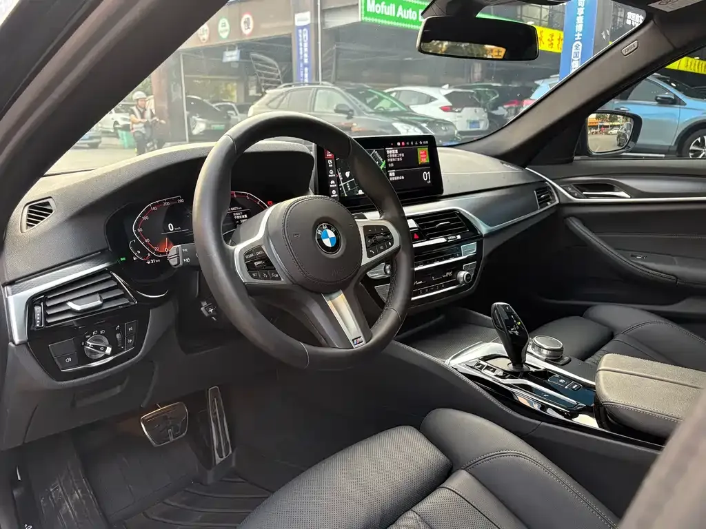 BMW 5 Series (Import) — фото 2