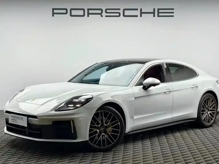 Porsche Panamera — фото 1