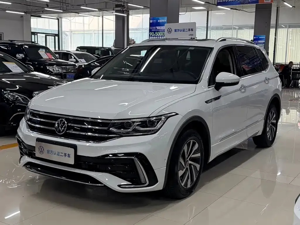 Volkswagen Tiguan L New Energy — фото 1