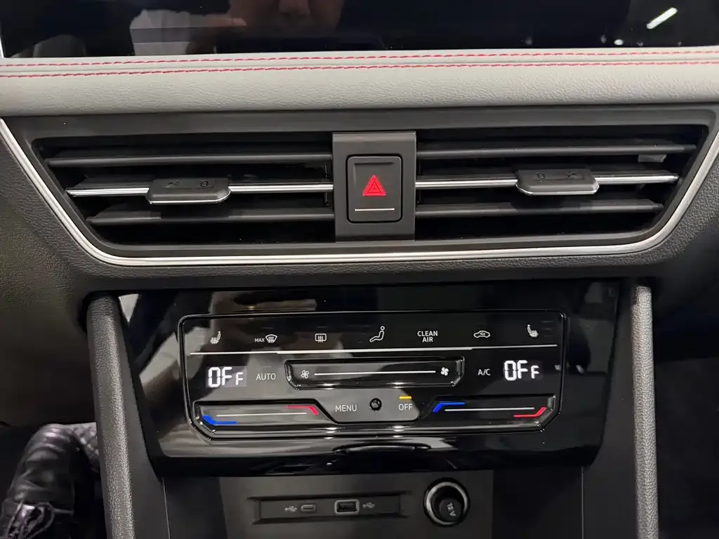 Volkswagen Tiguan L New Energy — фото 3