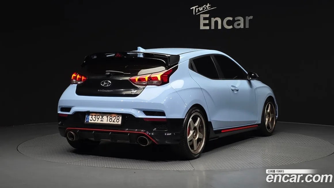 Hyundai Veloster — фото 7