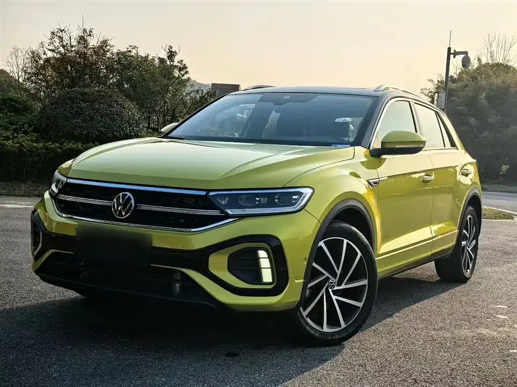 Volkswagen T-Roc — фото 9
