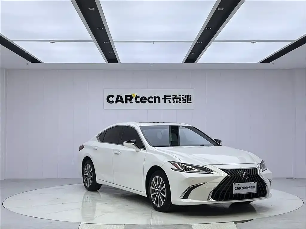 Lexus ES — фото 5