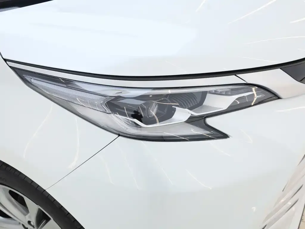 Toyota Sienna — фото 9