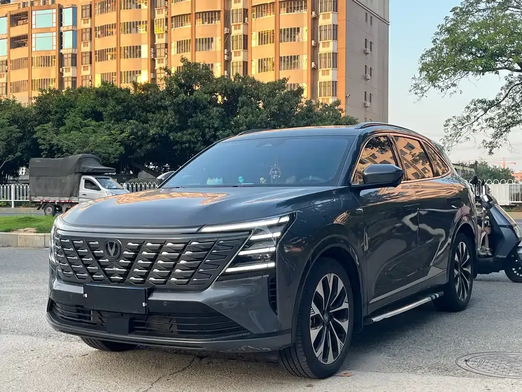 Changan CS75PLUS — фото 1