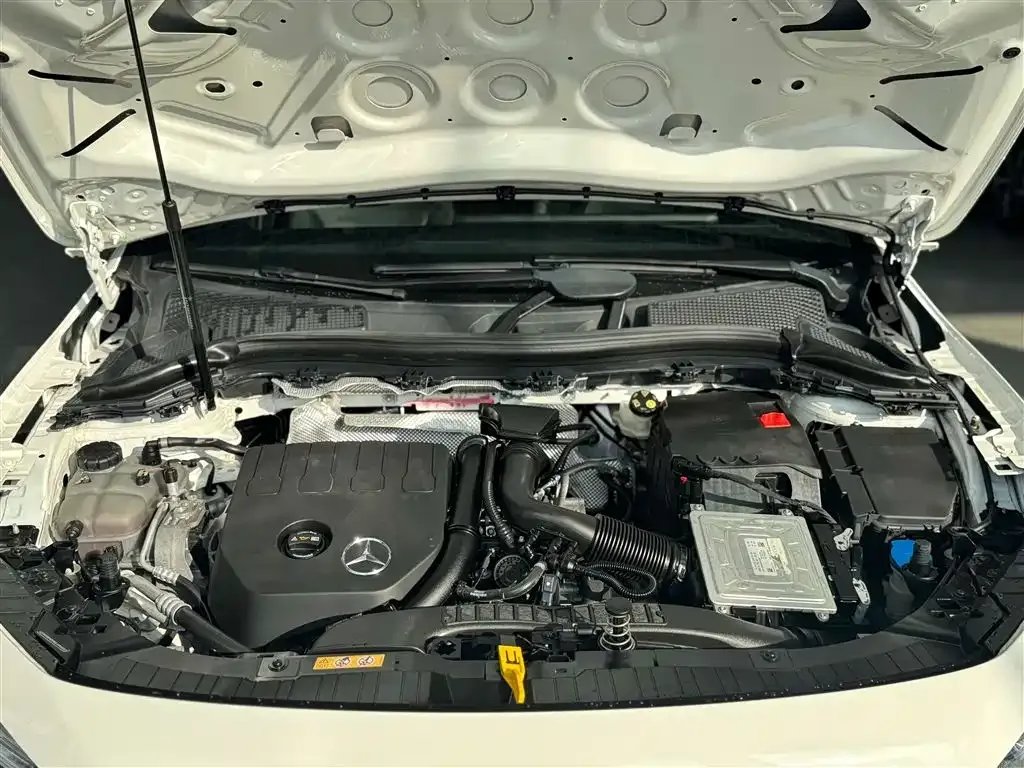 Mercedes-Benz GLA — фото 10