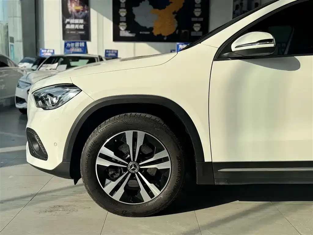 Mercedes-Benz GLA — фото 8