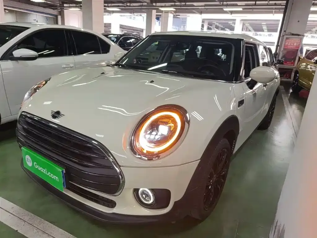 MINI Clubman — фото 1