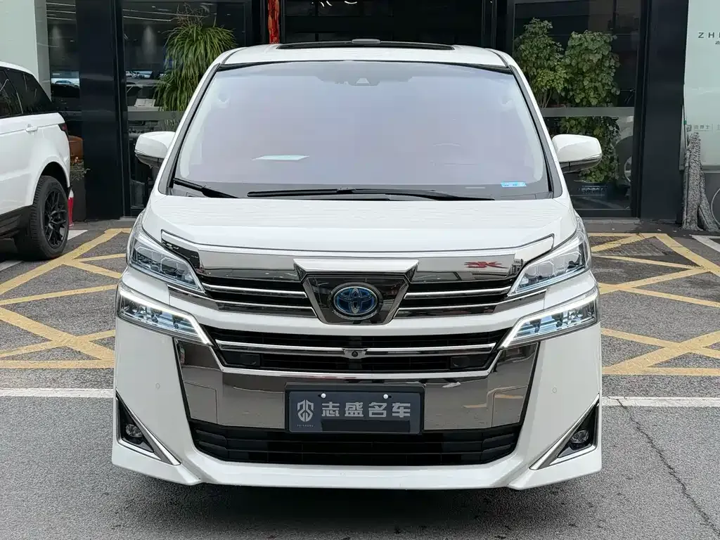 Toyota Vellfire — фото 2