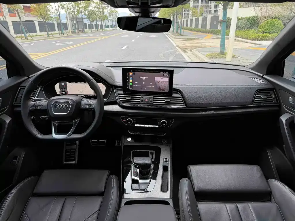 Audi Q5L — фото 4