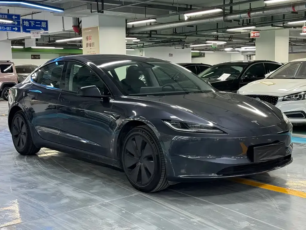 Tesla Model 3 — фото 8