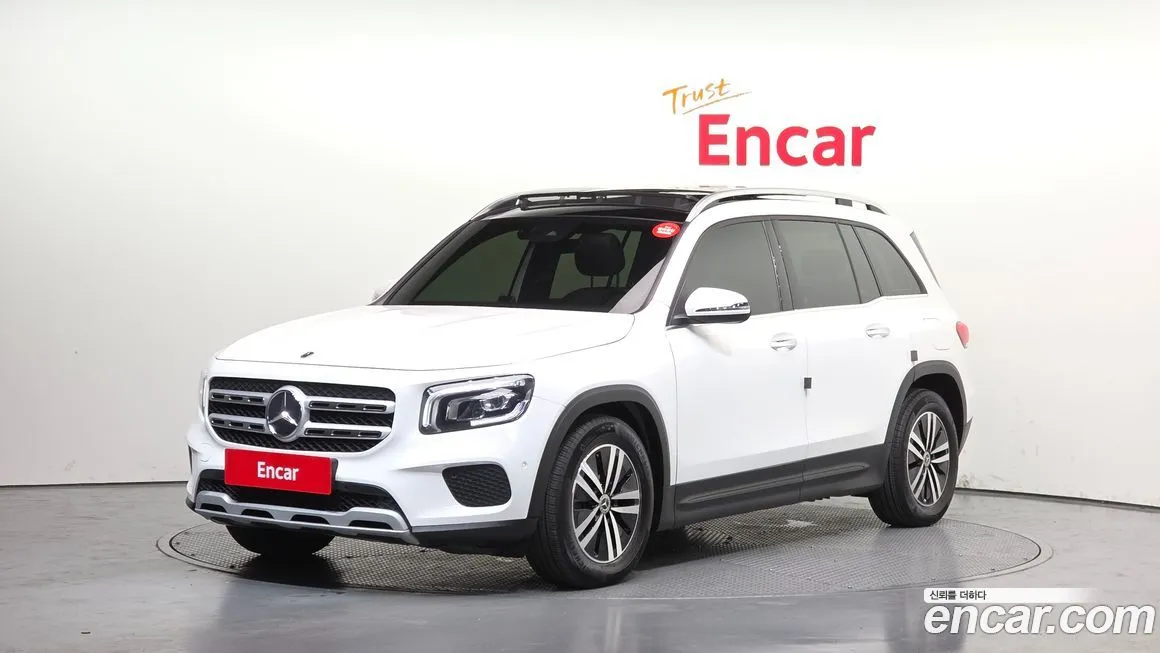 Mercedes-Benz GLB-Class — фото 1