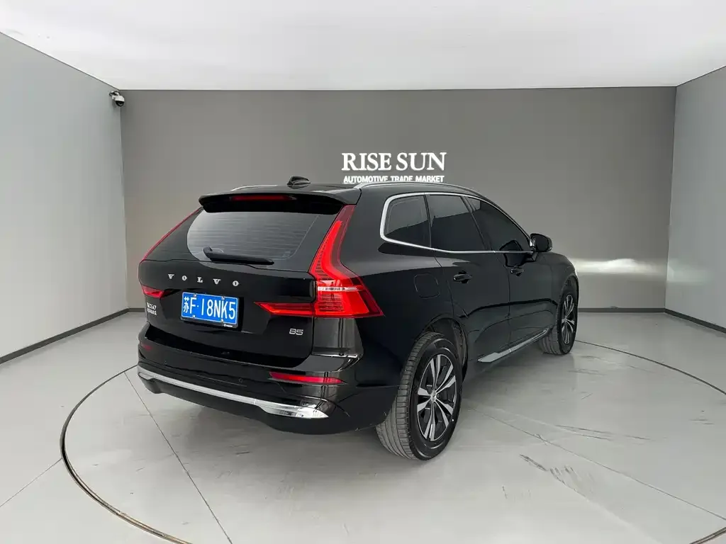 Volvo XC60 — фото 4