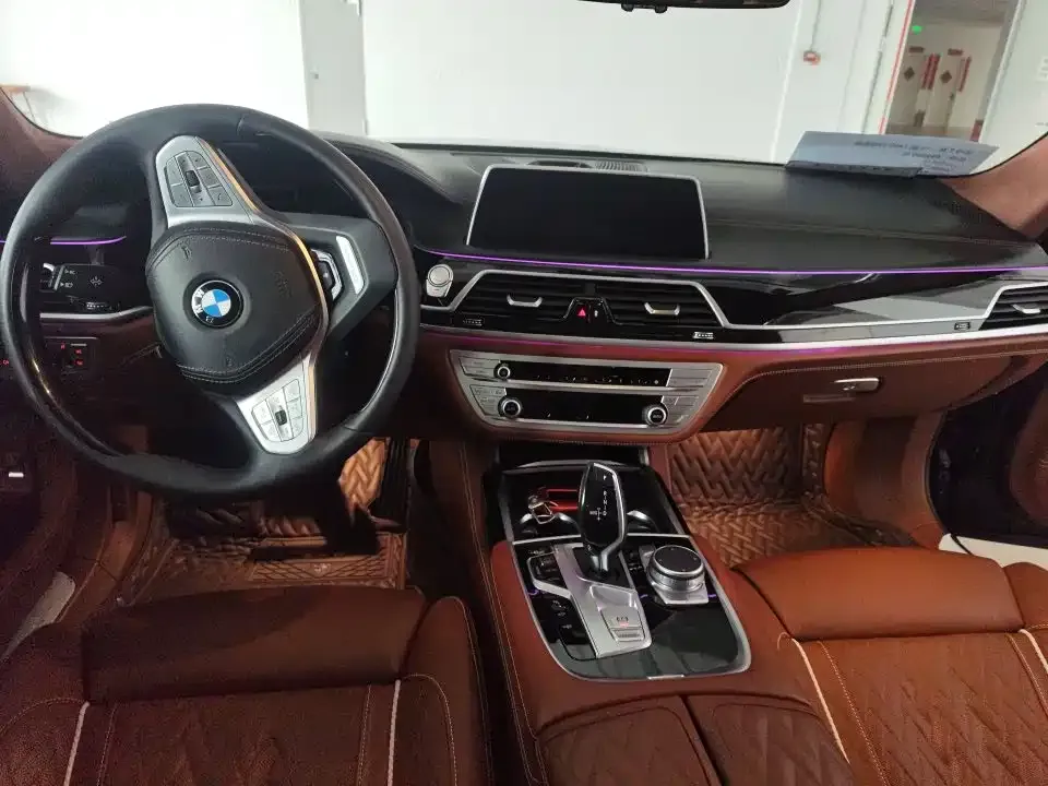 BMW 7 Series — фото 2