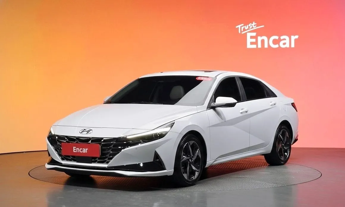Hyundai AVANTE — фото 1