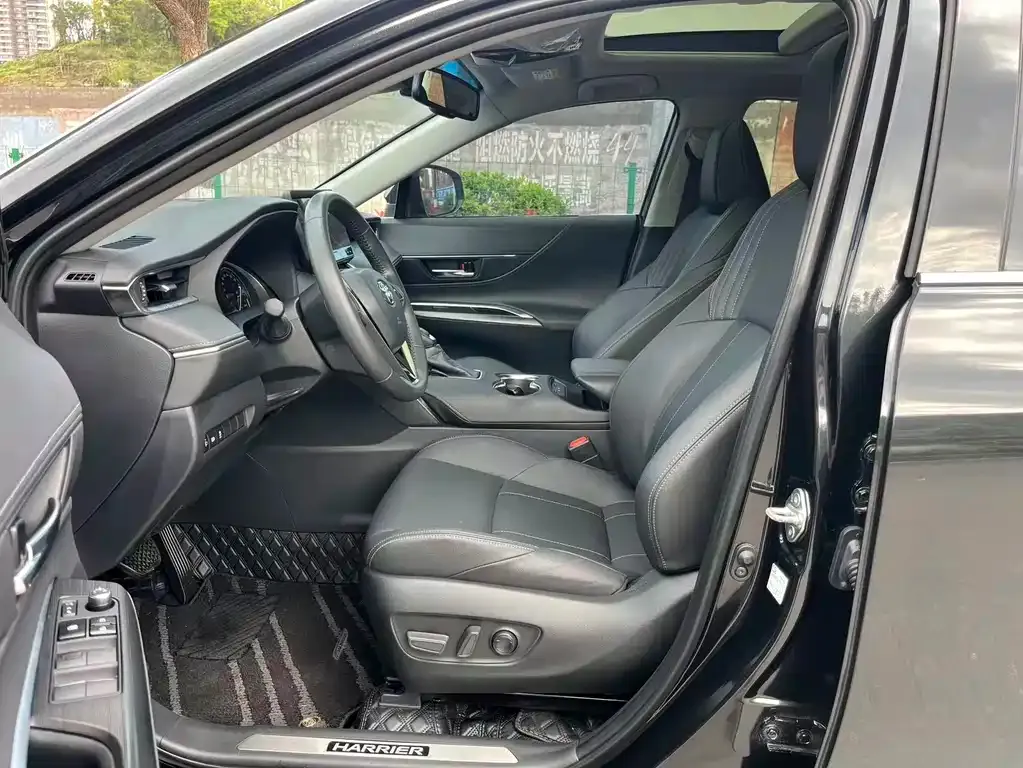 Toyota Harrier — фото 6