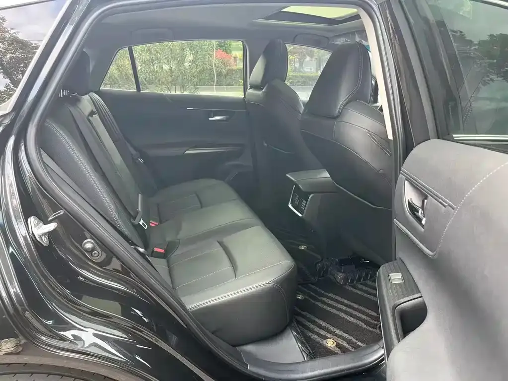 Toyota Harrier — фото 10