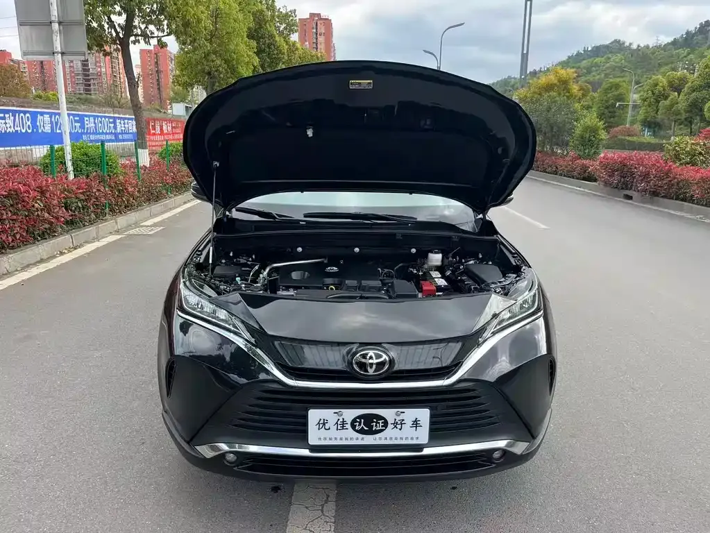 Toyota Harrier — фото 4