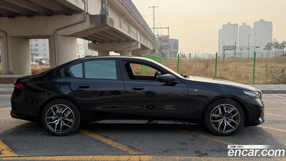 BMW i5 — фото 6