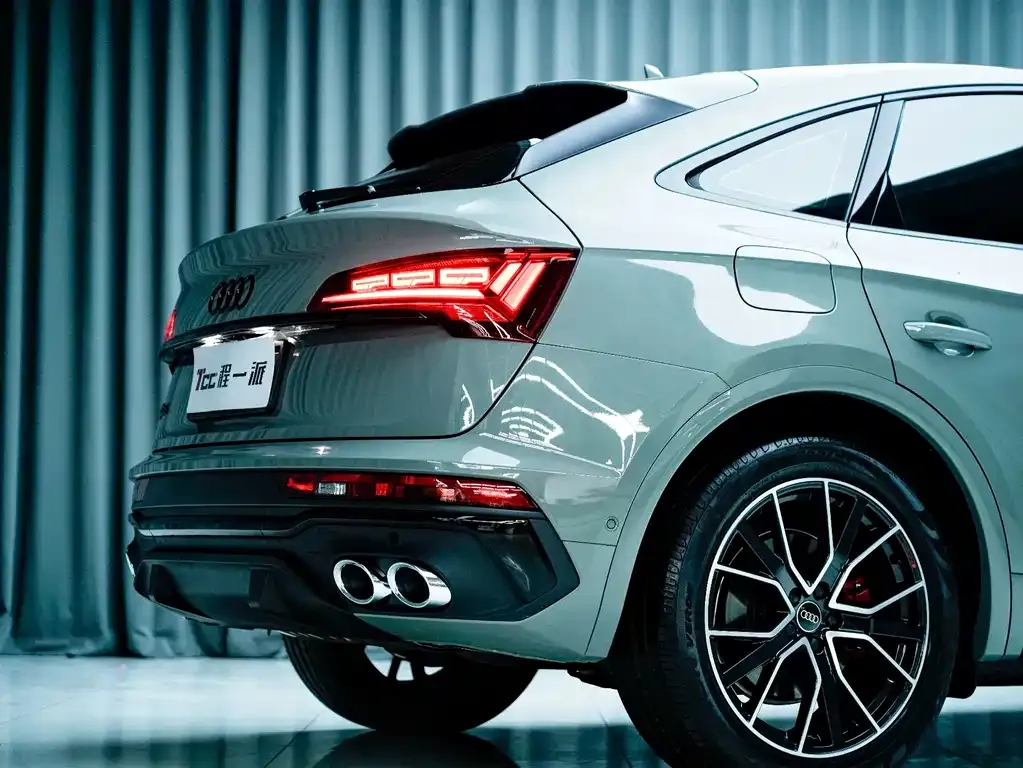 Audi SQ5 Sportback — фото 10