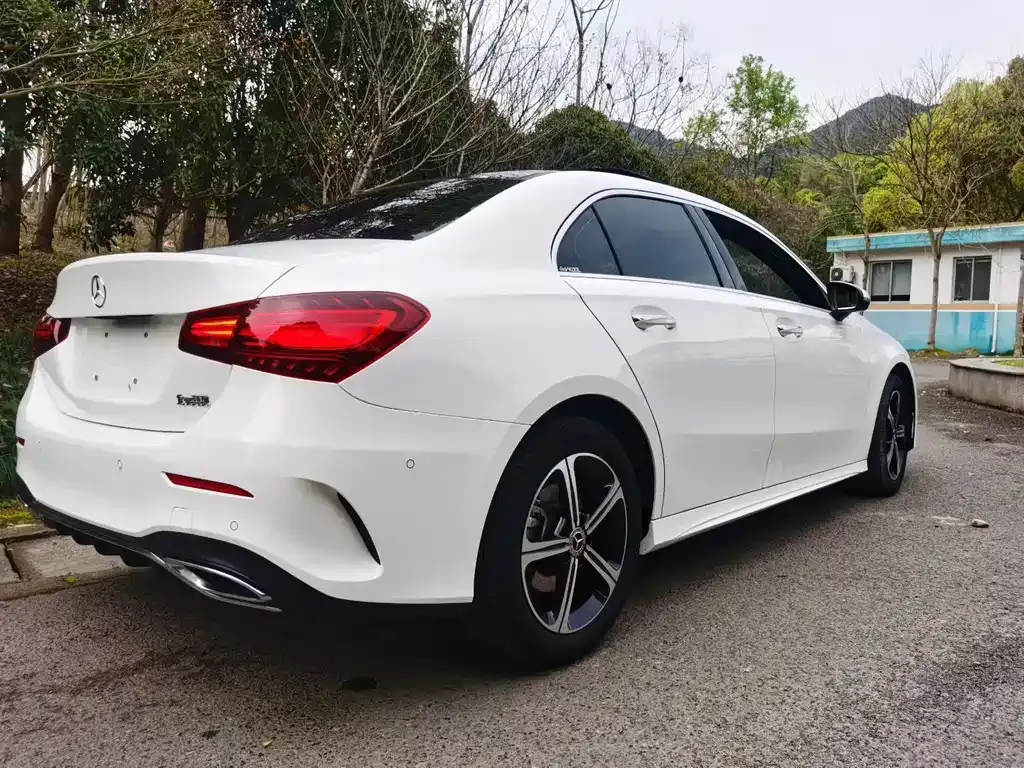 Mercedes-Benz A-Class — фото 8