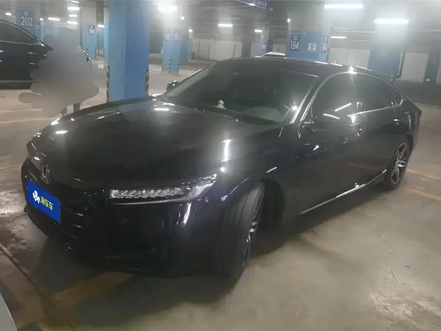 Honda Accord — фото 1