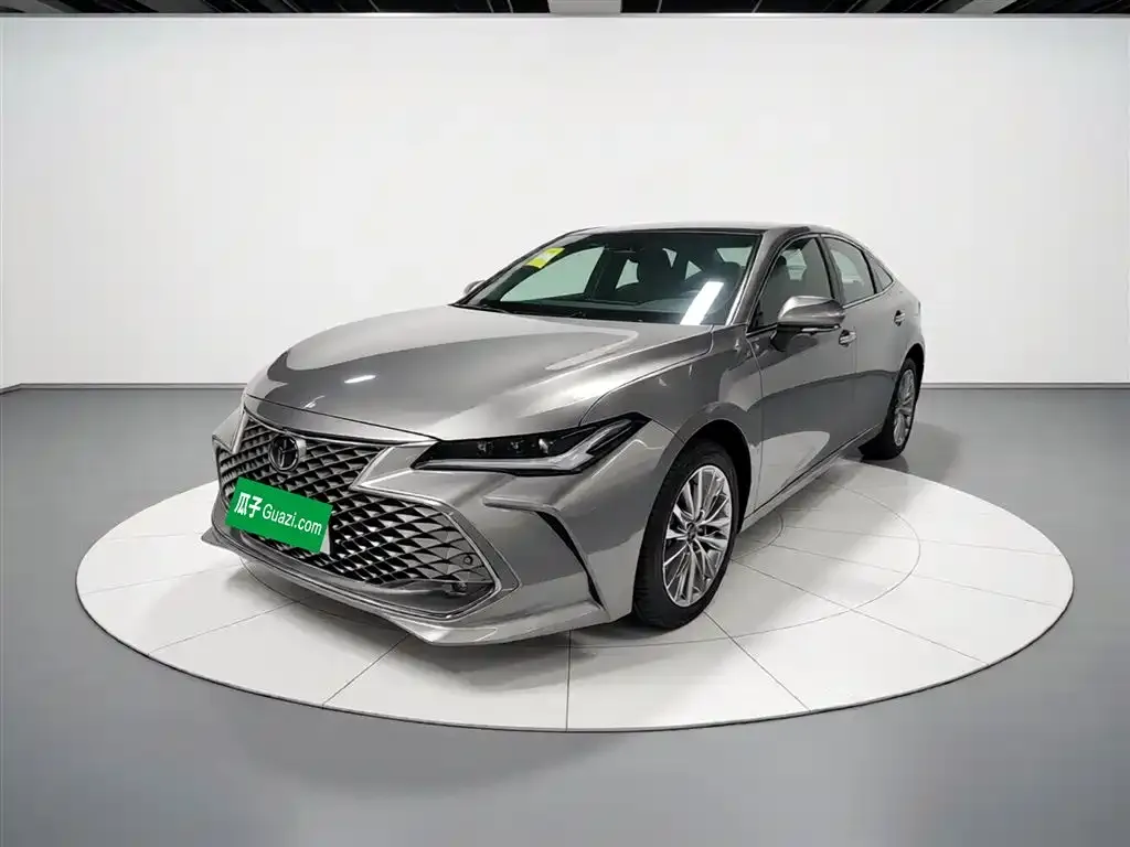 Toyota Avalon — фото 1
