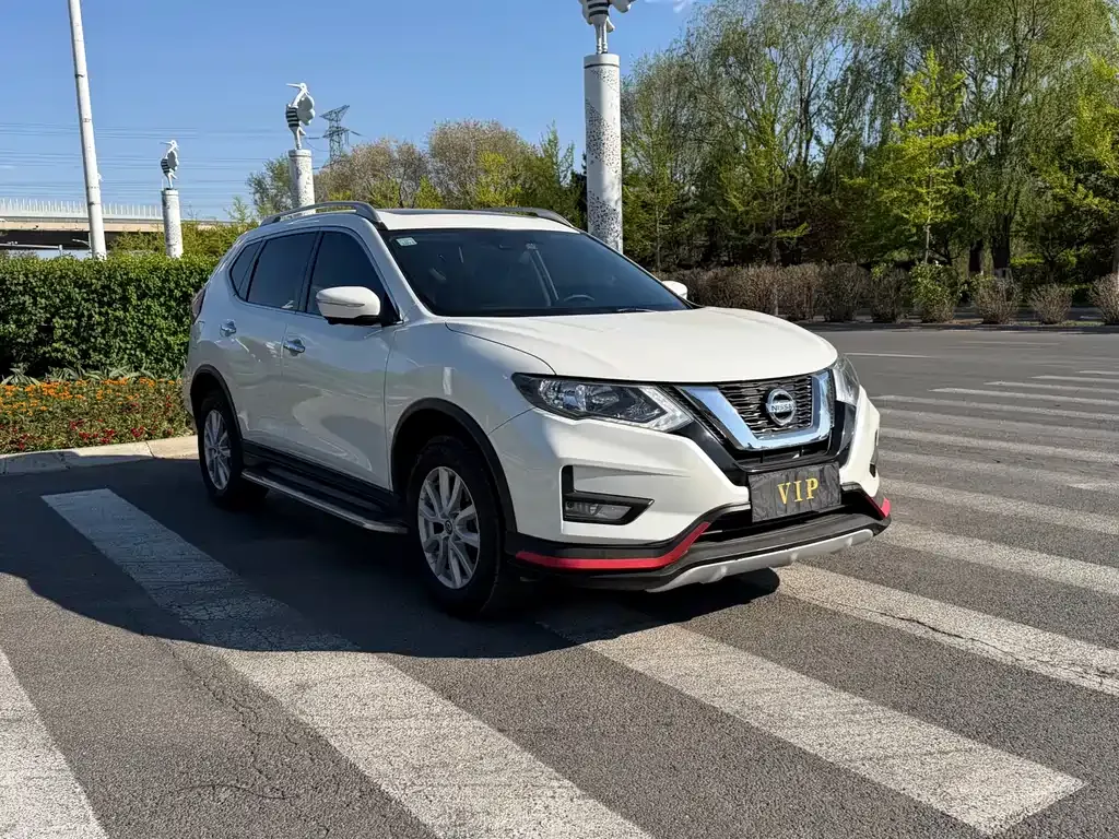 Nissan X-Trail — фото 9