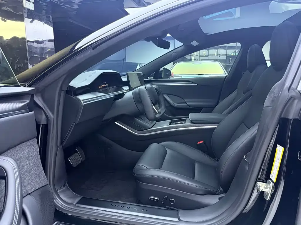 Tesla Model S — фото 7