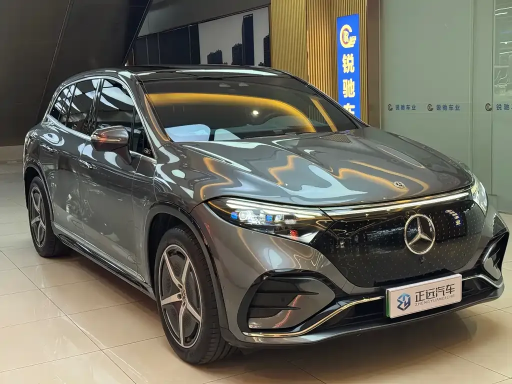 Mercedes-Benz EQS SUV — фото 7
