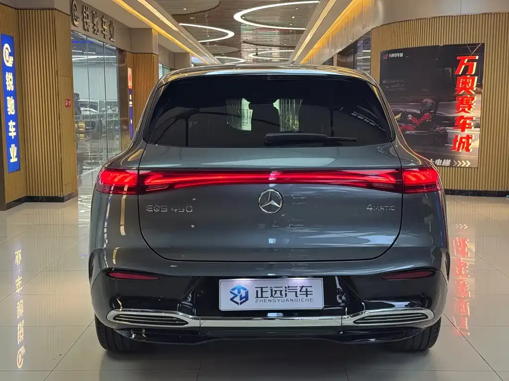 Mercedes-Benz EQS SUV — фото 6