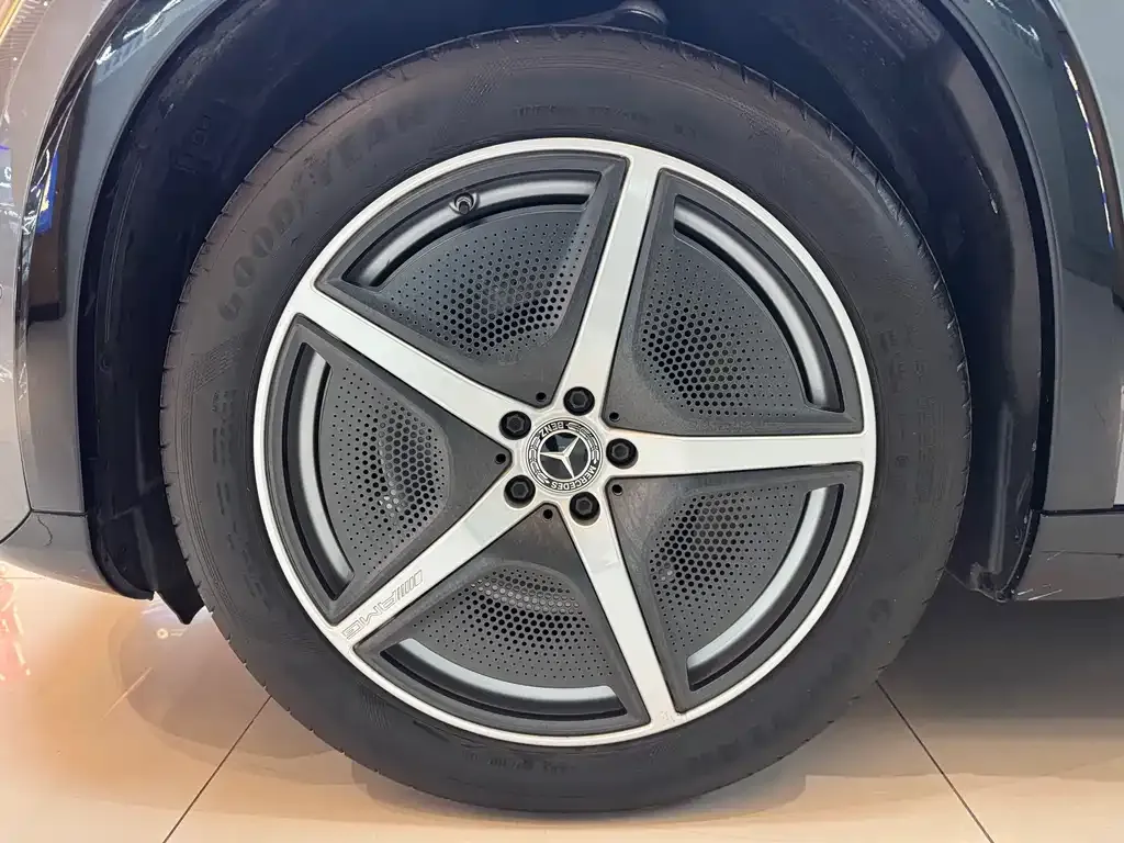 Mercedes-Benz EQS SUV — фото 2