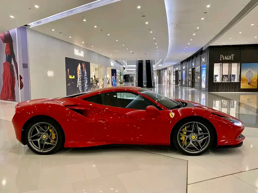 Ferrari F8 — фото 2