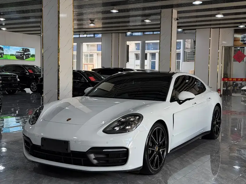 Porsche Panamera — фото 1