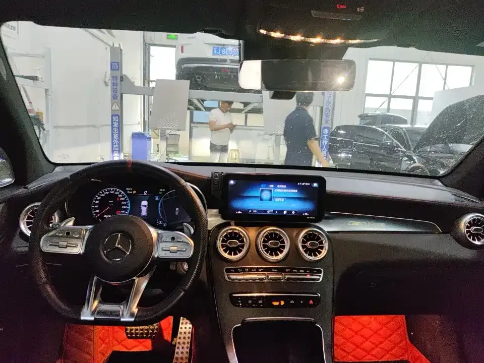 Mercedes-Benz GLC AMG — фото 7