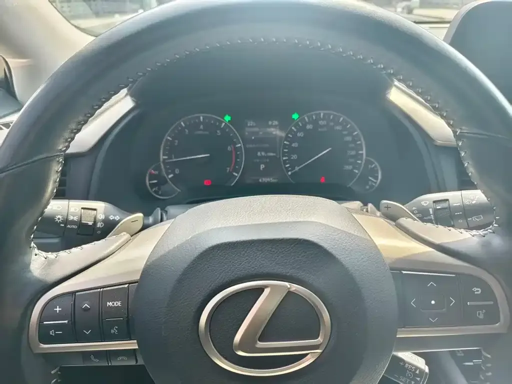 Lexus RX — фото 4