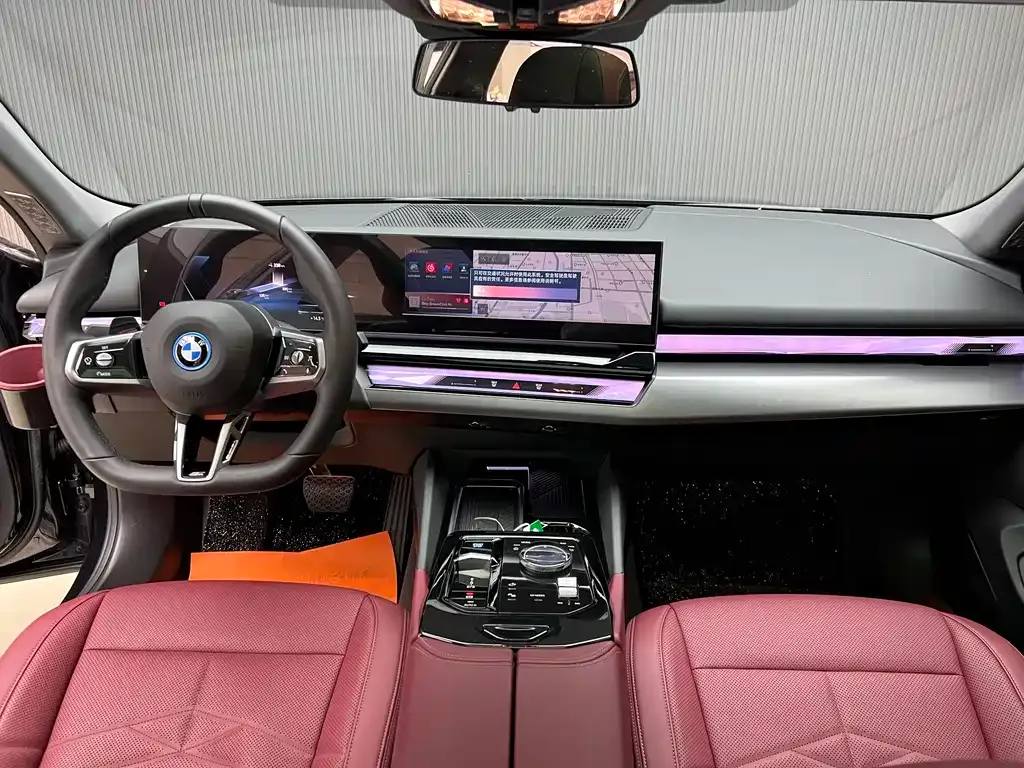 BMW i5 — фото 5