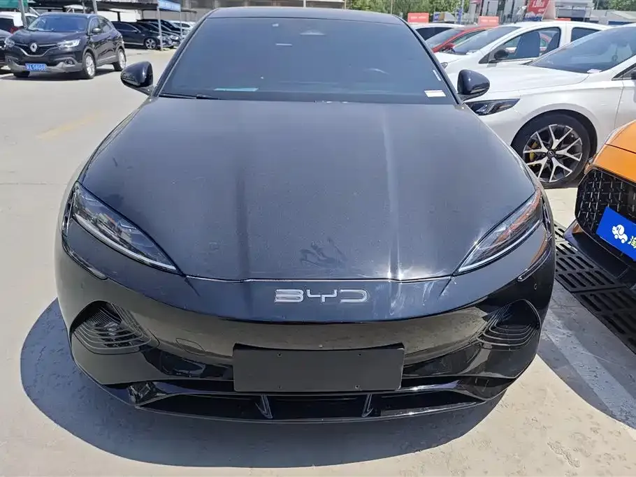 BYD Seal — фото 9