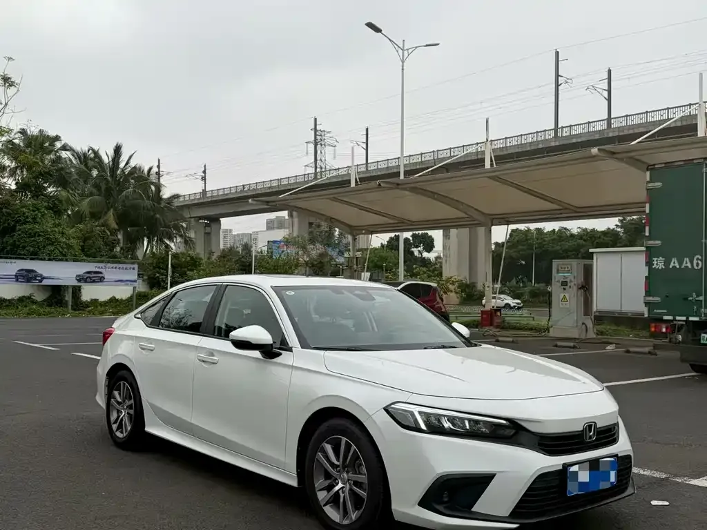 Honda Civic — фото 1